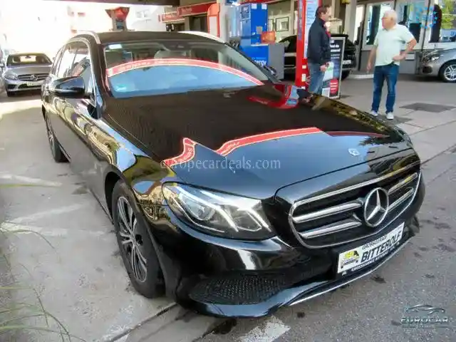 Mercedes-Benz E 220