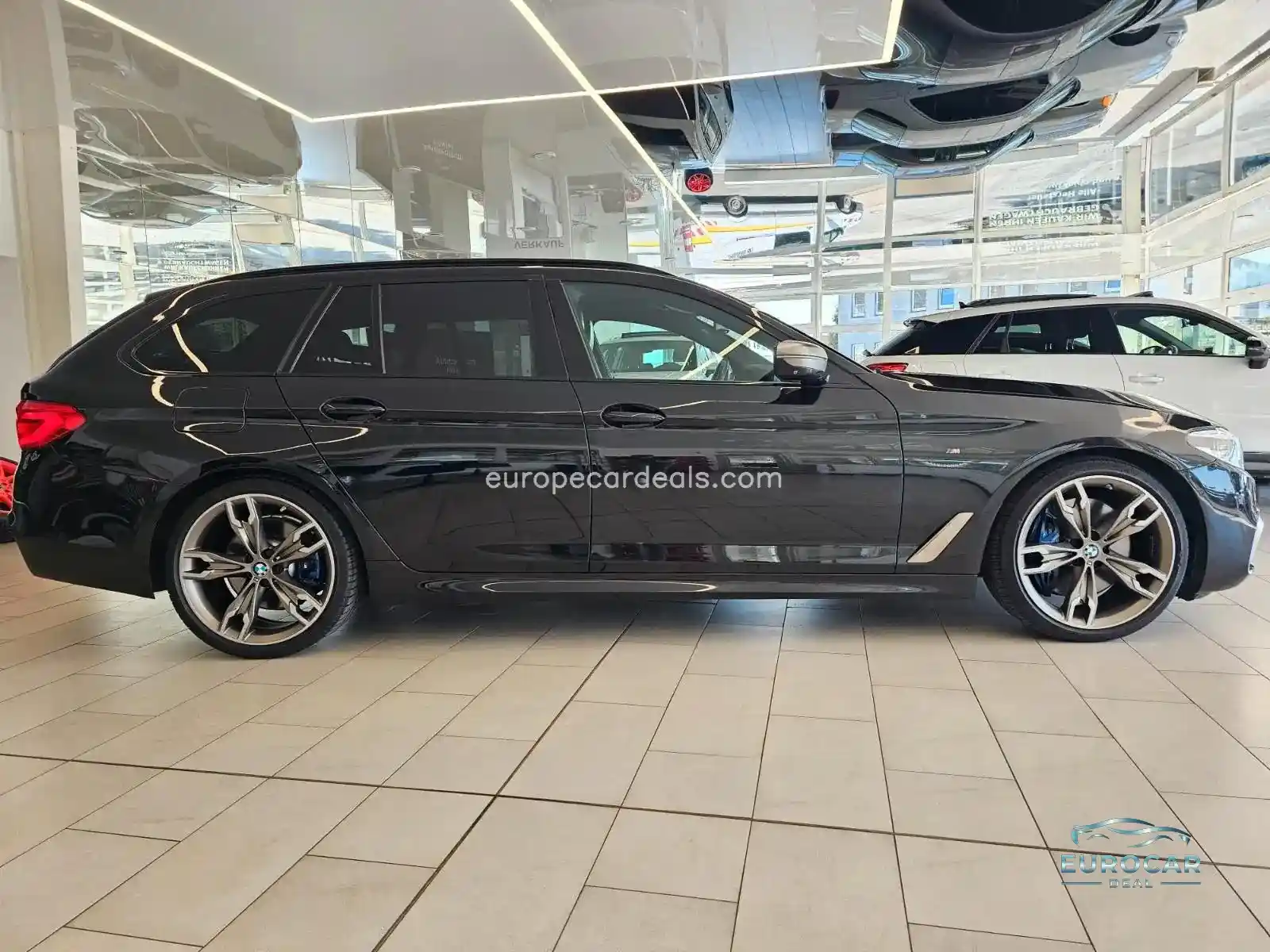 BMW M550