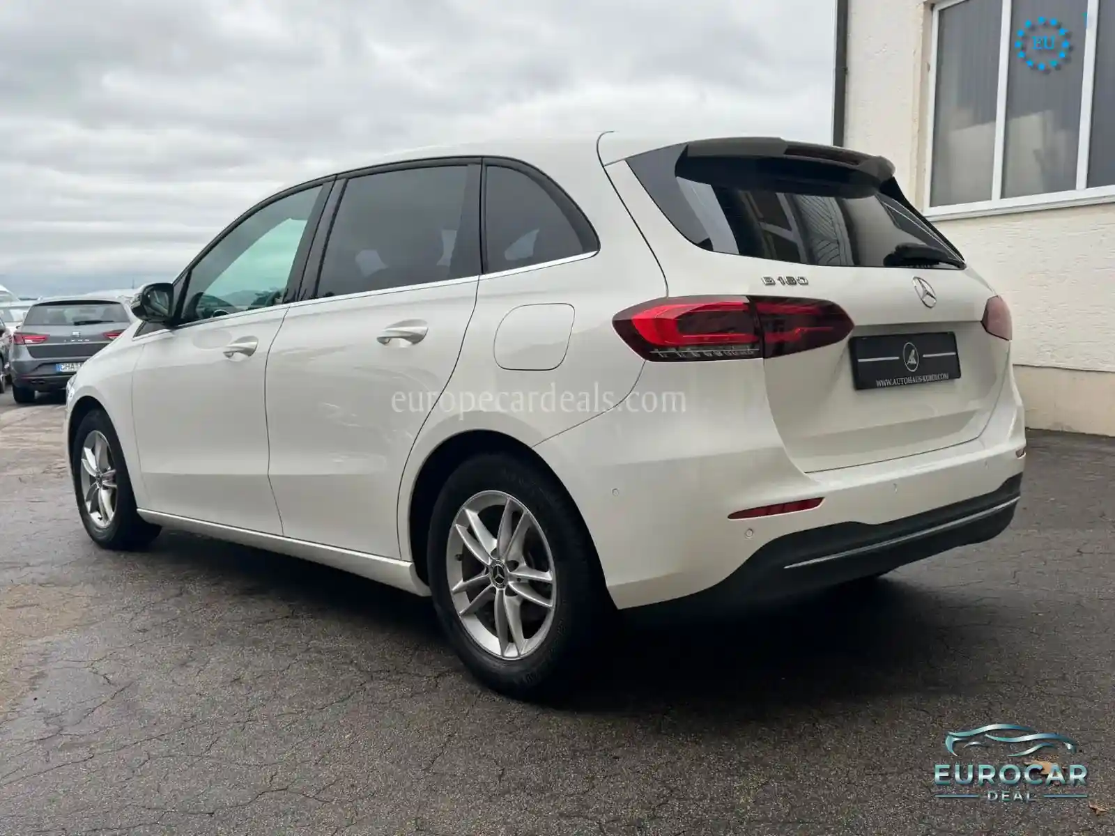 Mercedes-Benz B 180