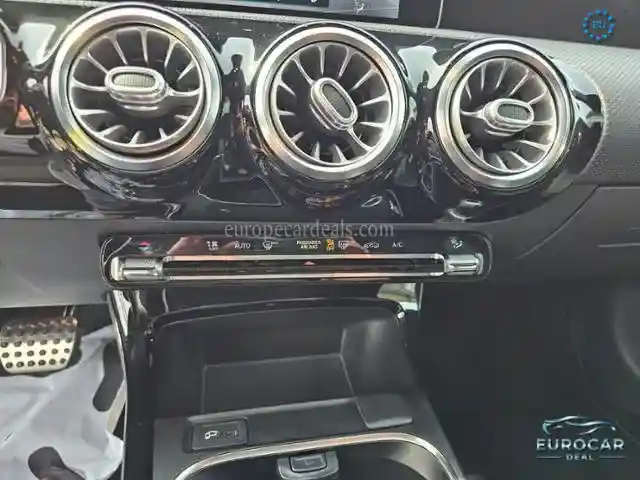 Mercedes-Benz CLA 200 Shooting Brake