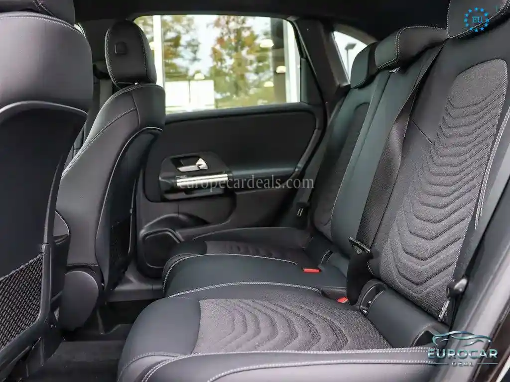 Mercedes-Benz B 180