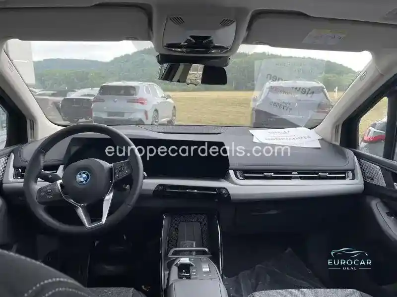 BMW 225