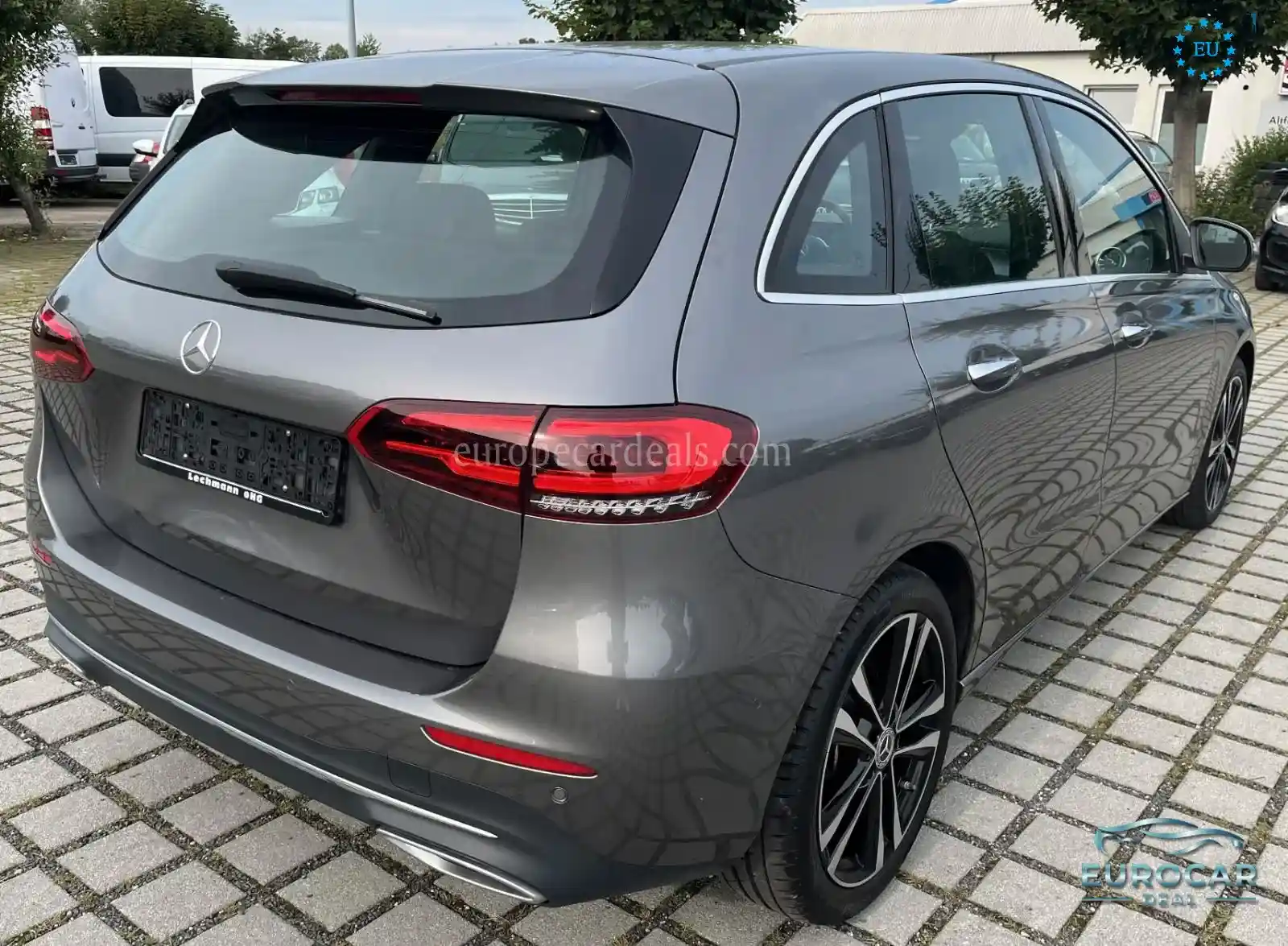 Mercedes-Benz B 220