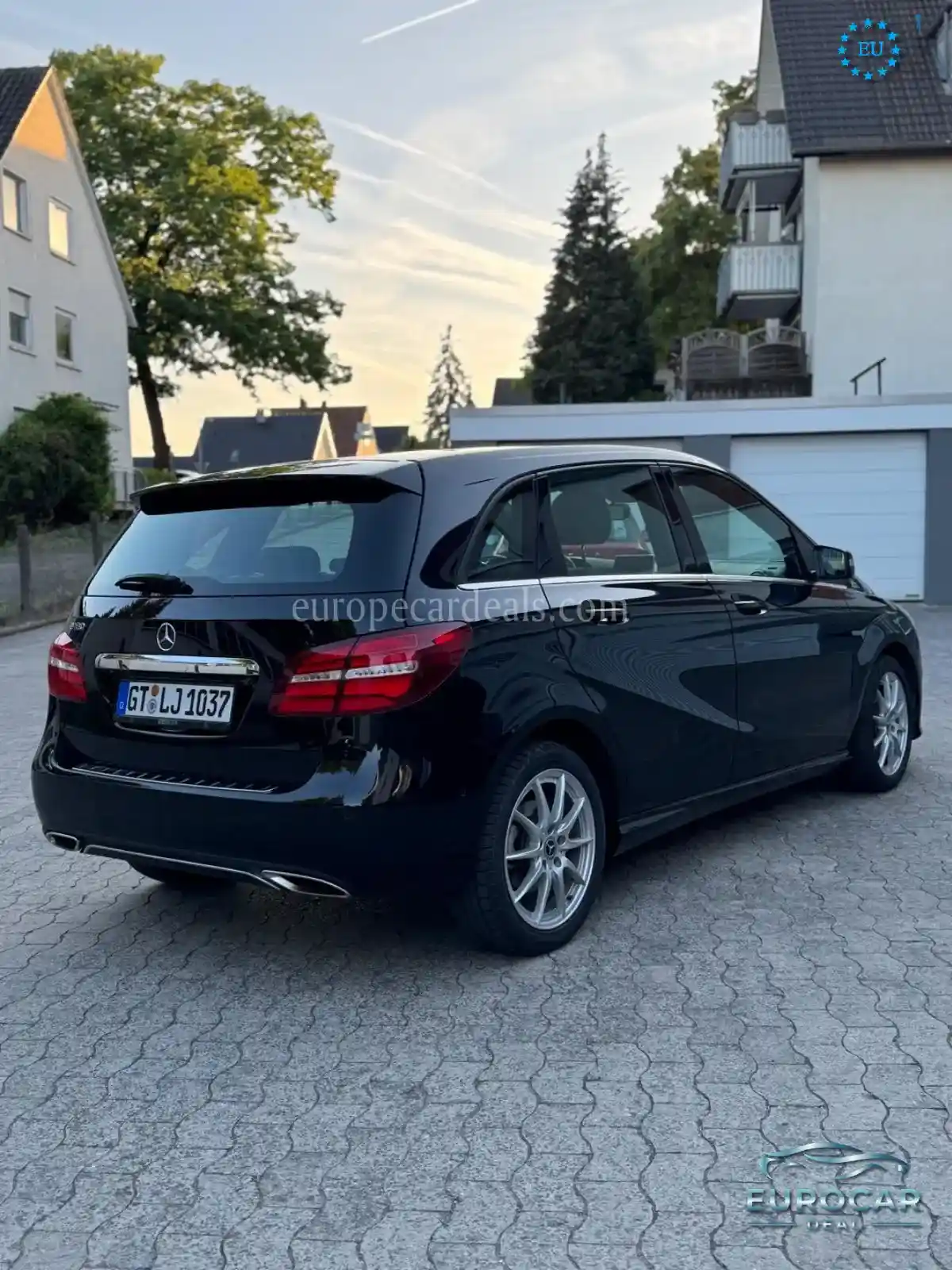 Mercedes-Benz B 180