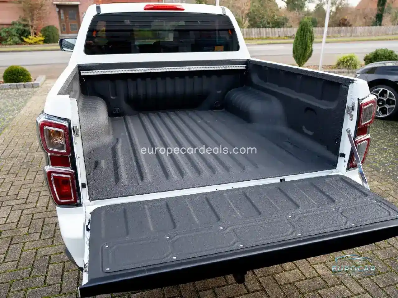 Double Cab 4WD V-CROSS