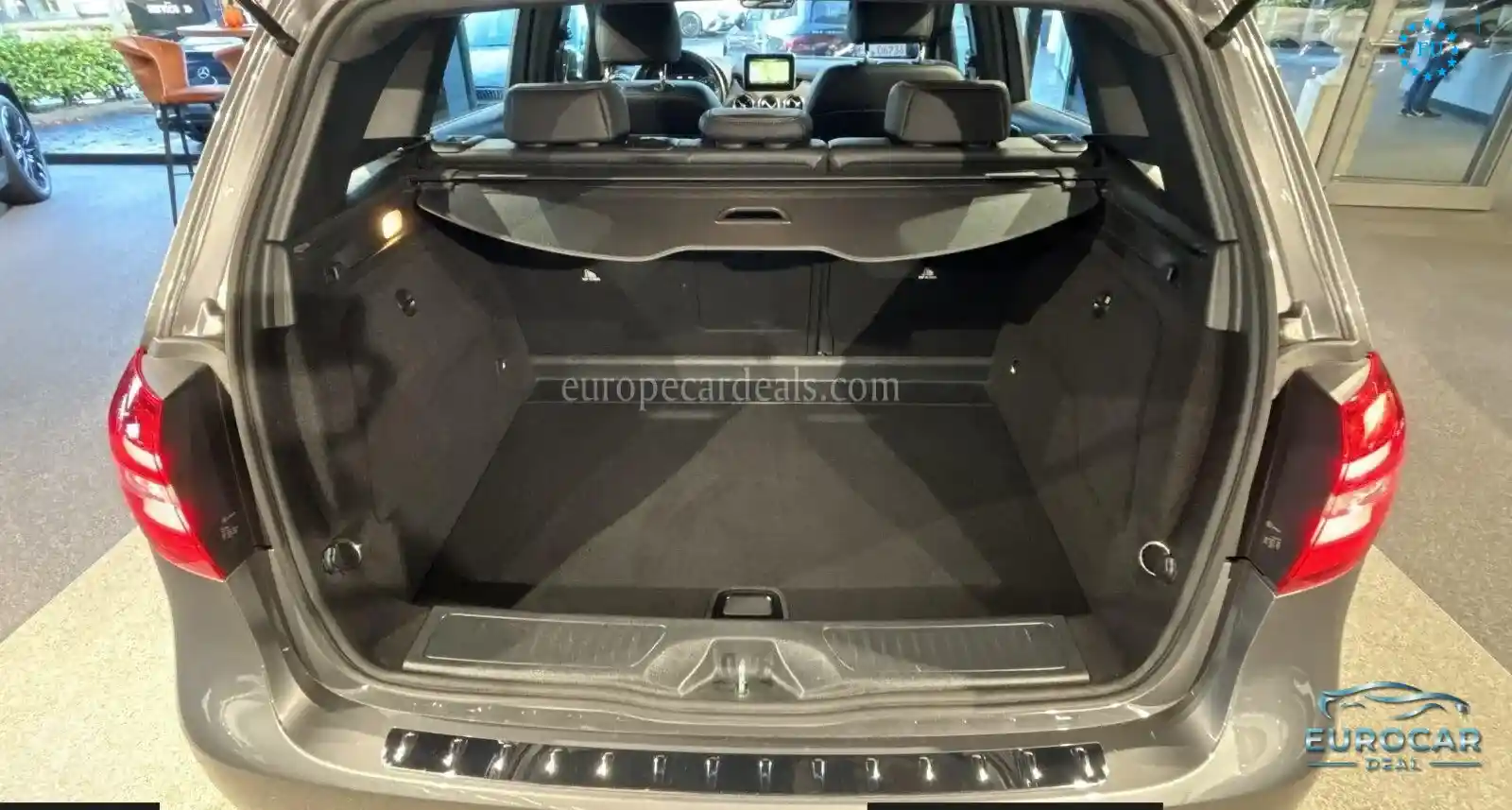 Mercedes-Benz B 180