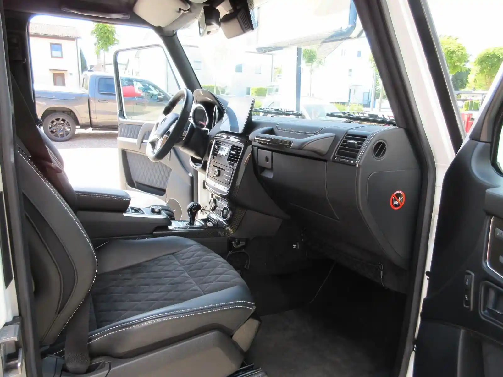 Mercedes-Benz G 500