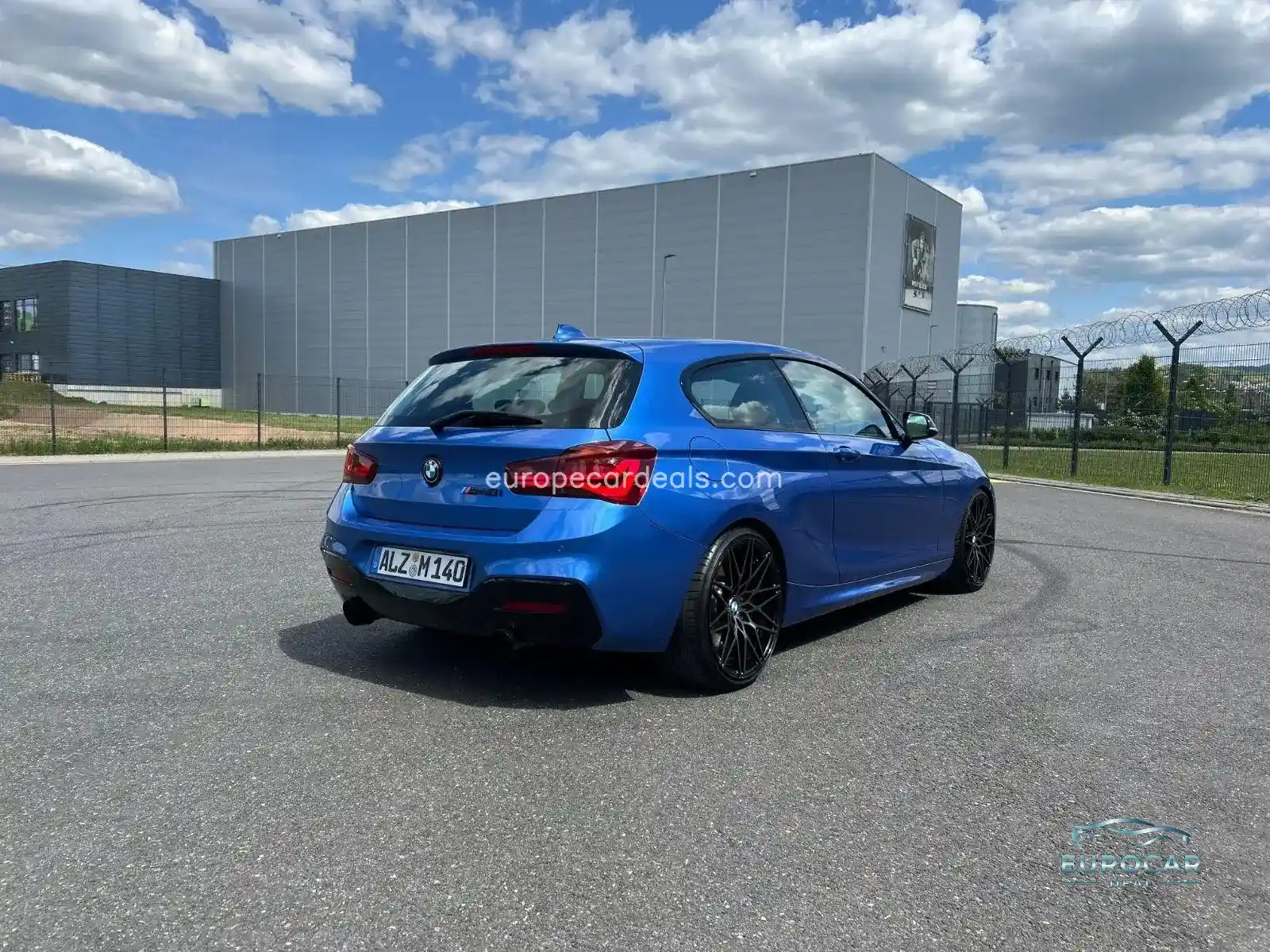 BMW M140i