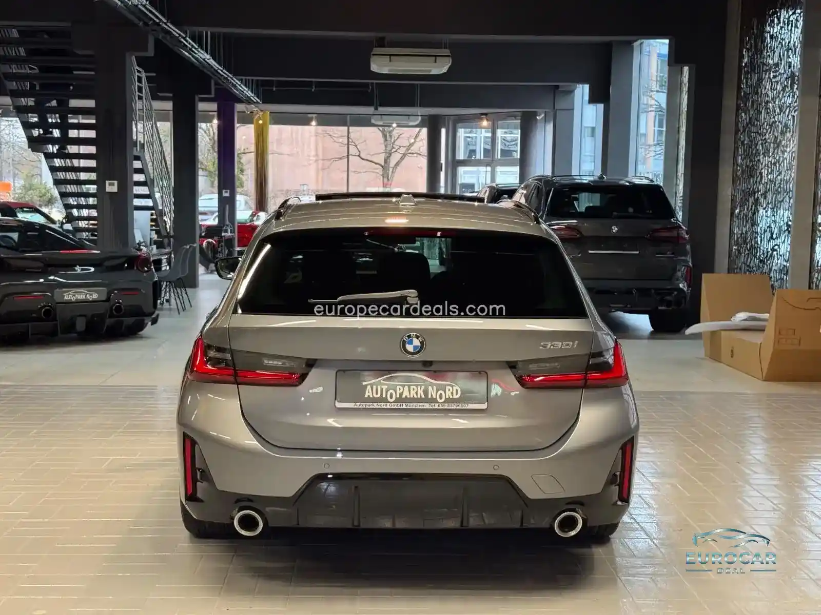 BMW 330