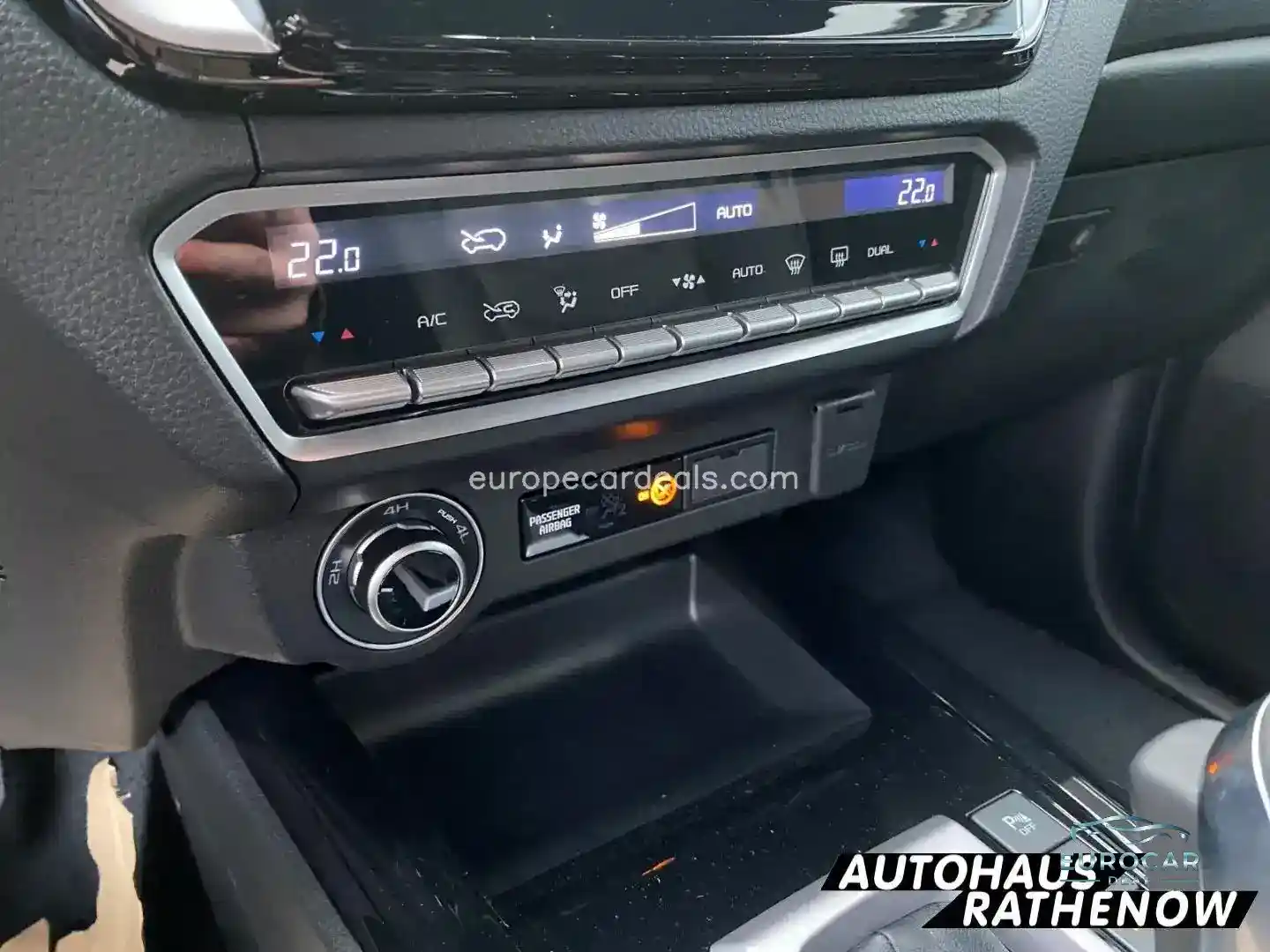 Double Cab 4WD V-CROSS Allrad Leder LED Me