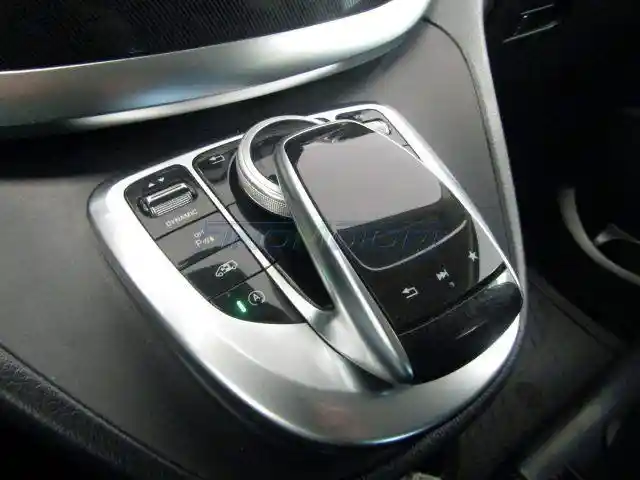 Mercedes-Benz V 200