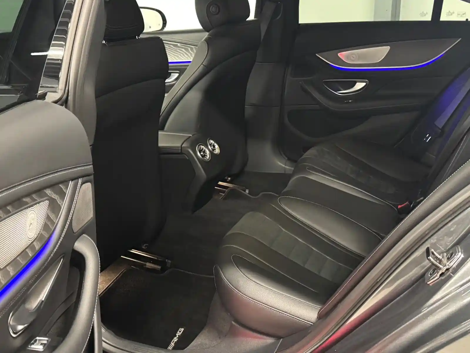 Mercedes-Benz CLS 300