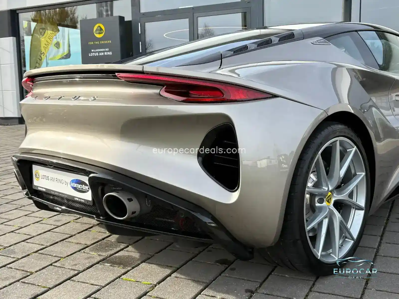 Lotus Emira