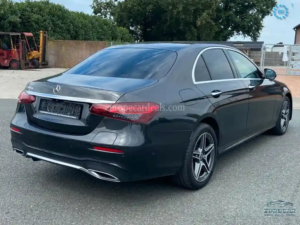 Mercedes-Benz E 300