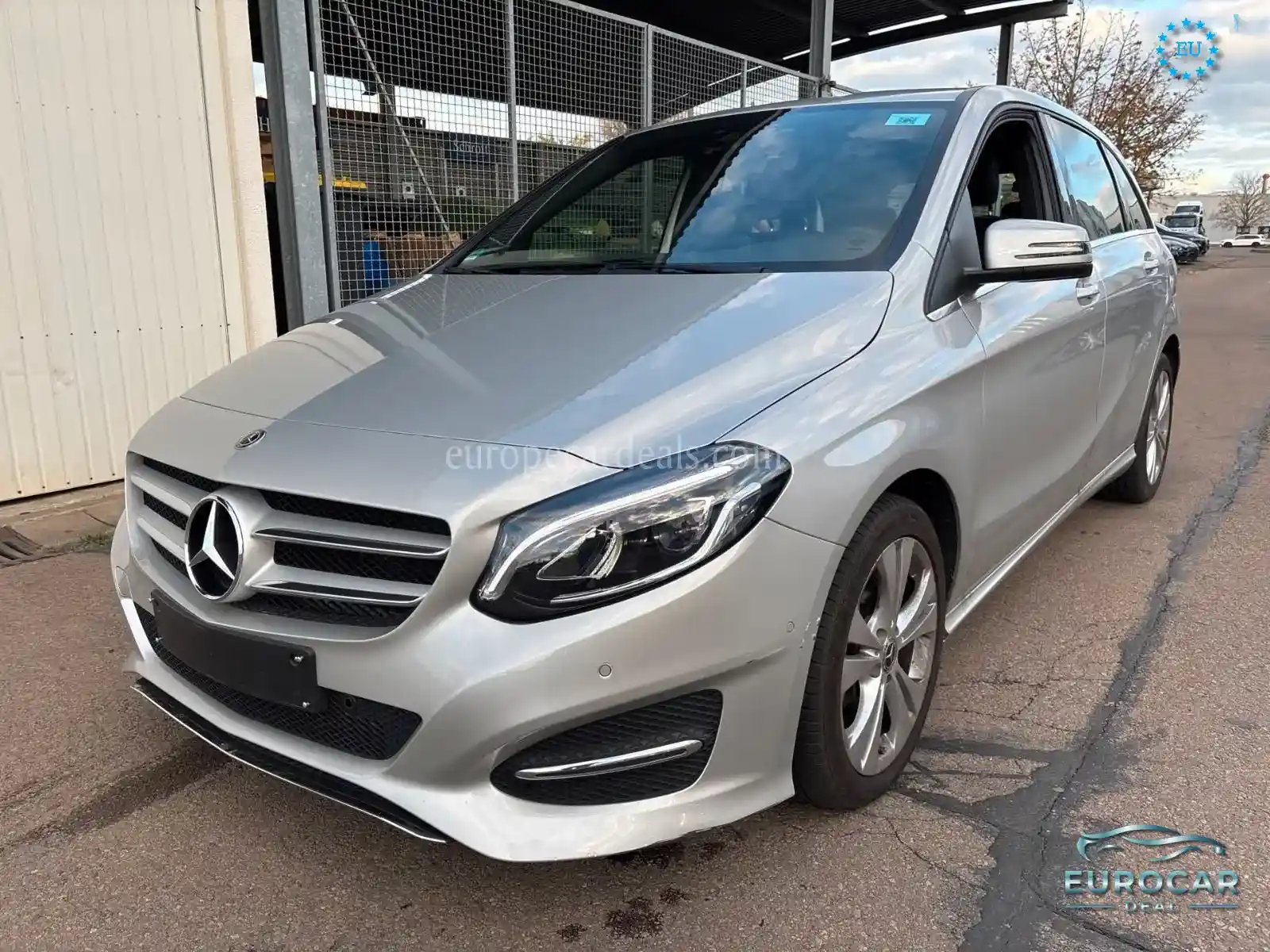 Mercedes-Benz B 180