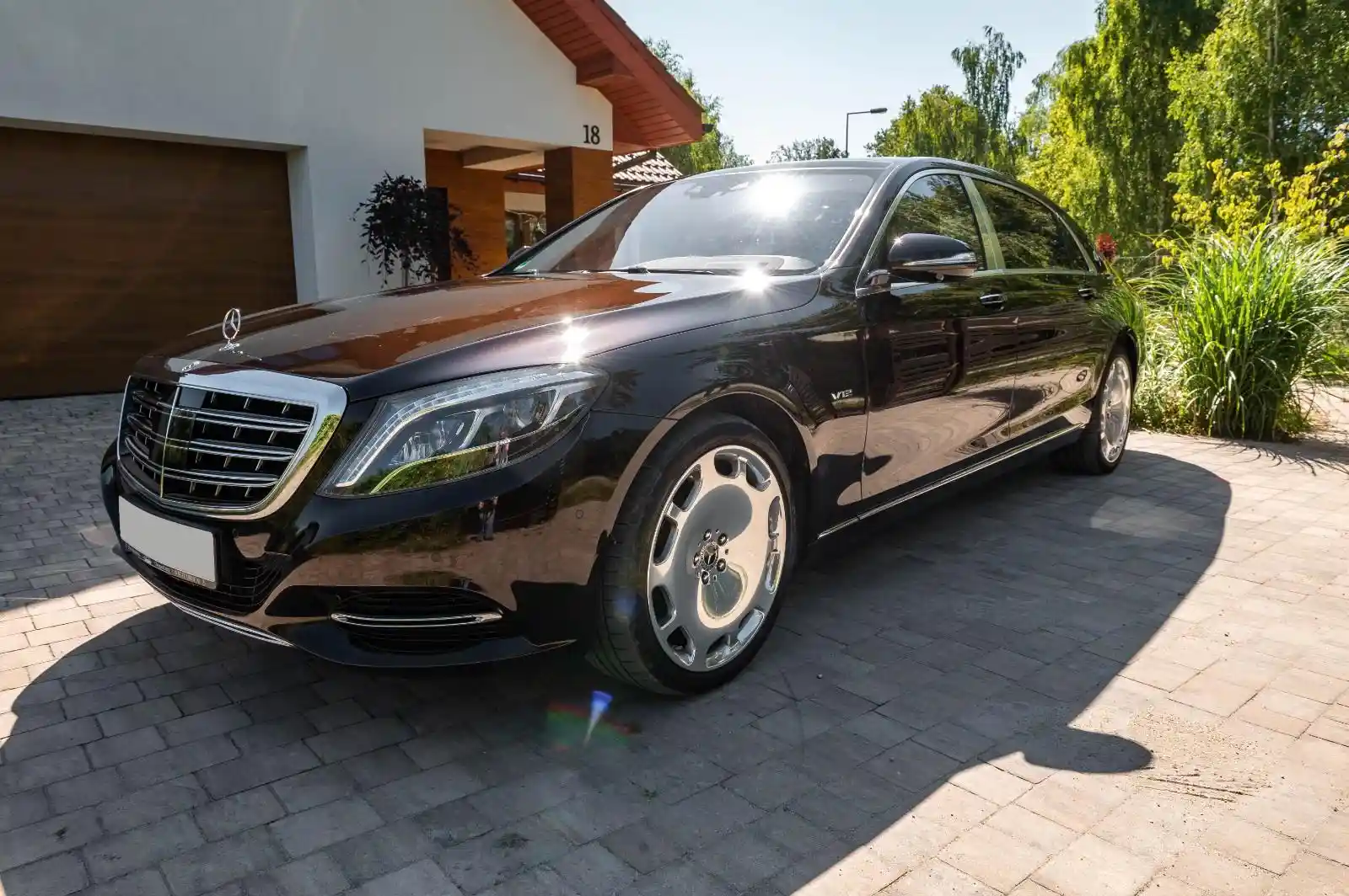 Mercedes-Benz S 600