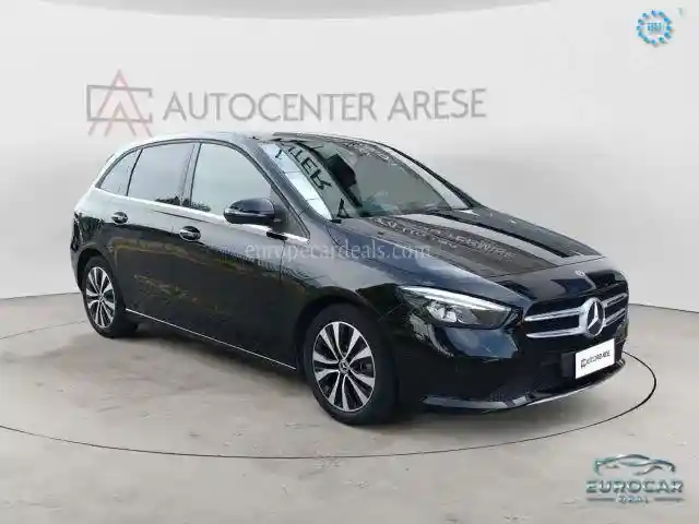 Mercedes-Benz B 180