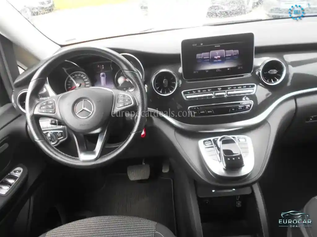 Mercedes-Benz V 250