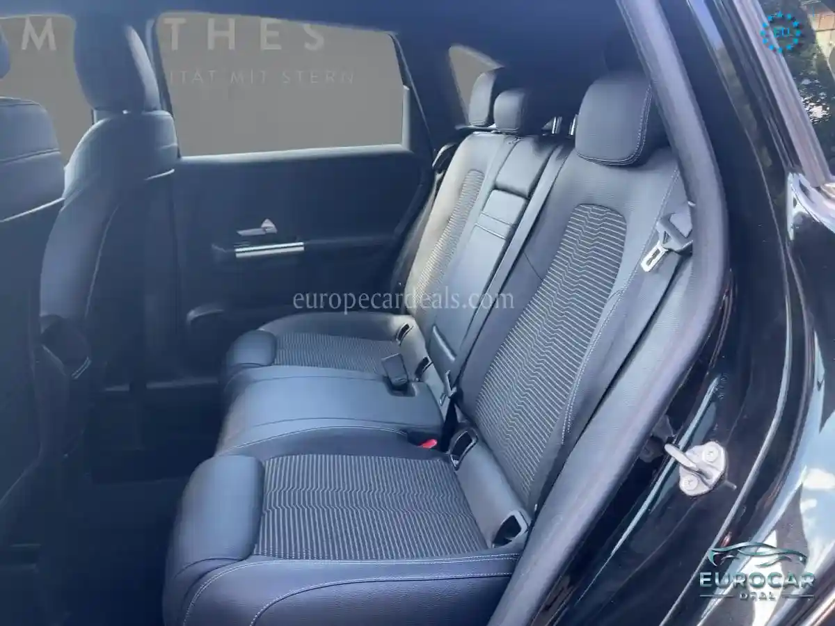 Mercedes-Benz B 220