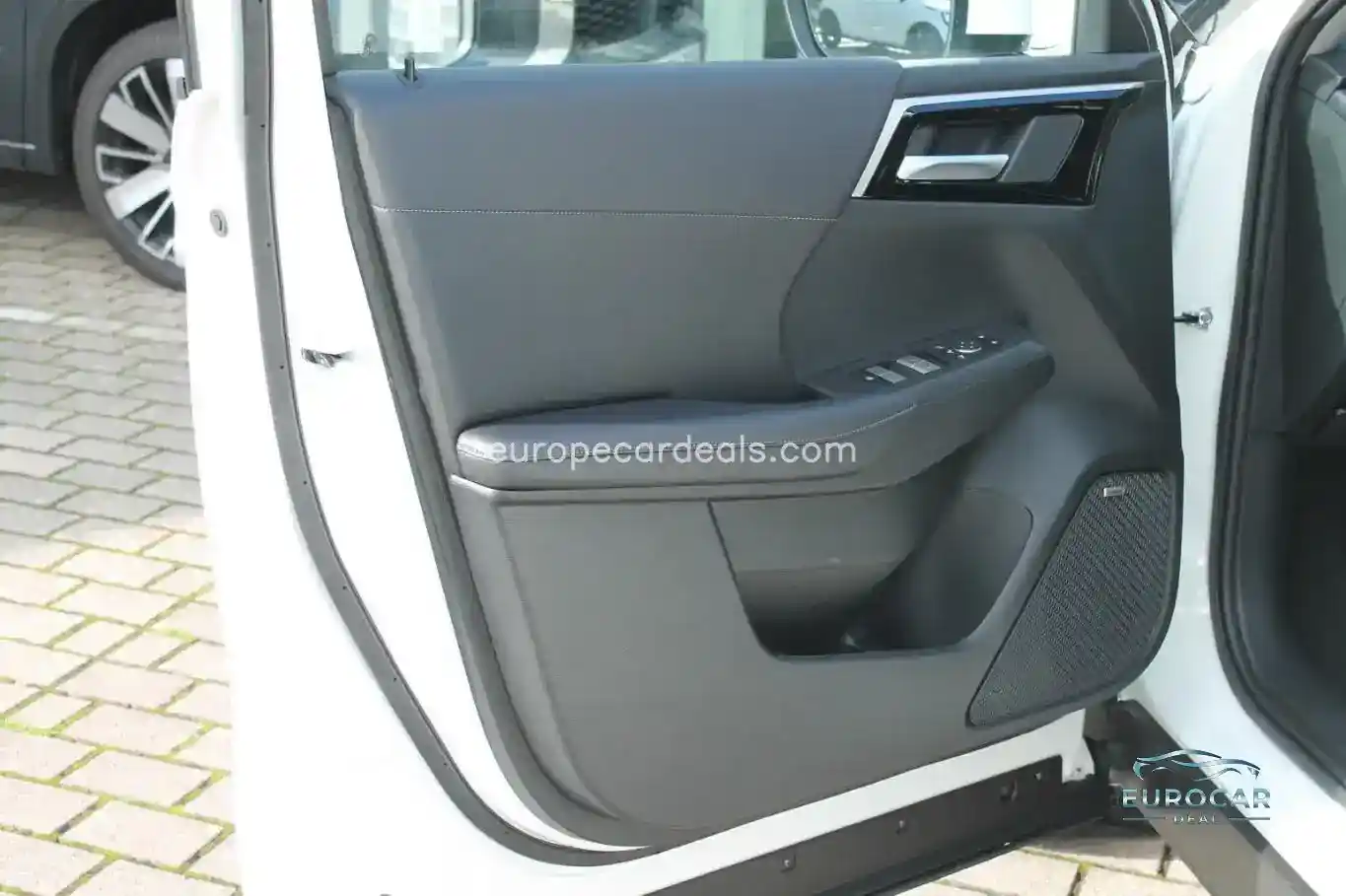 Mitsubishi Plug-in Hybrid Outlander