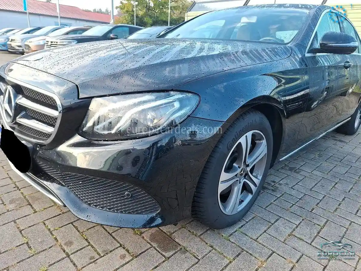 Mercedes-Benz E 200