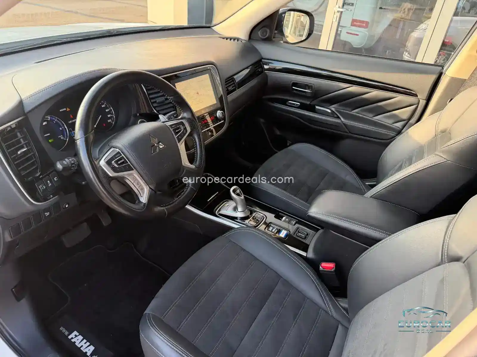 Mitsubishi Plug-in Hybrid Outlander