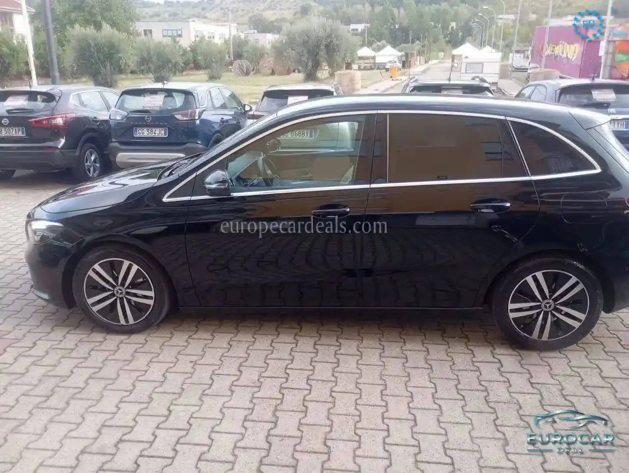 Mercedes-Benz B 180
