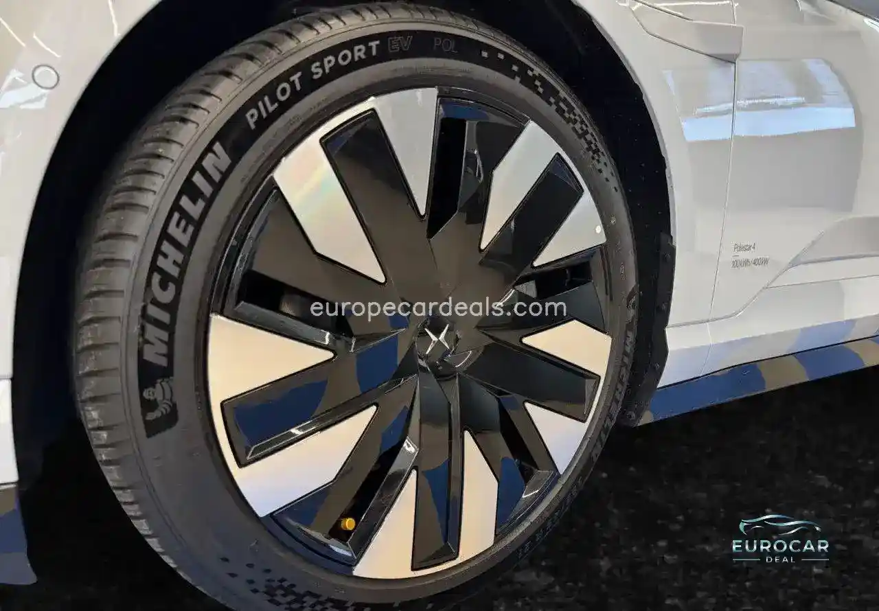 Polestar 4