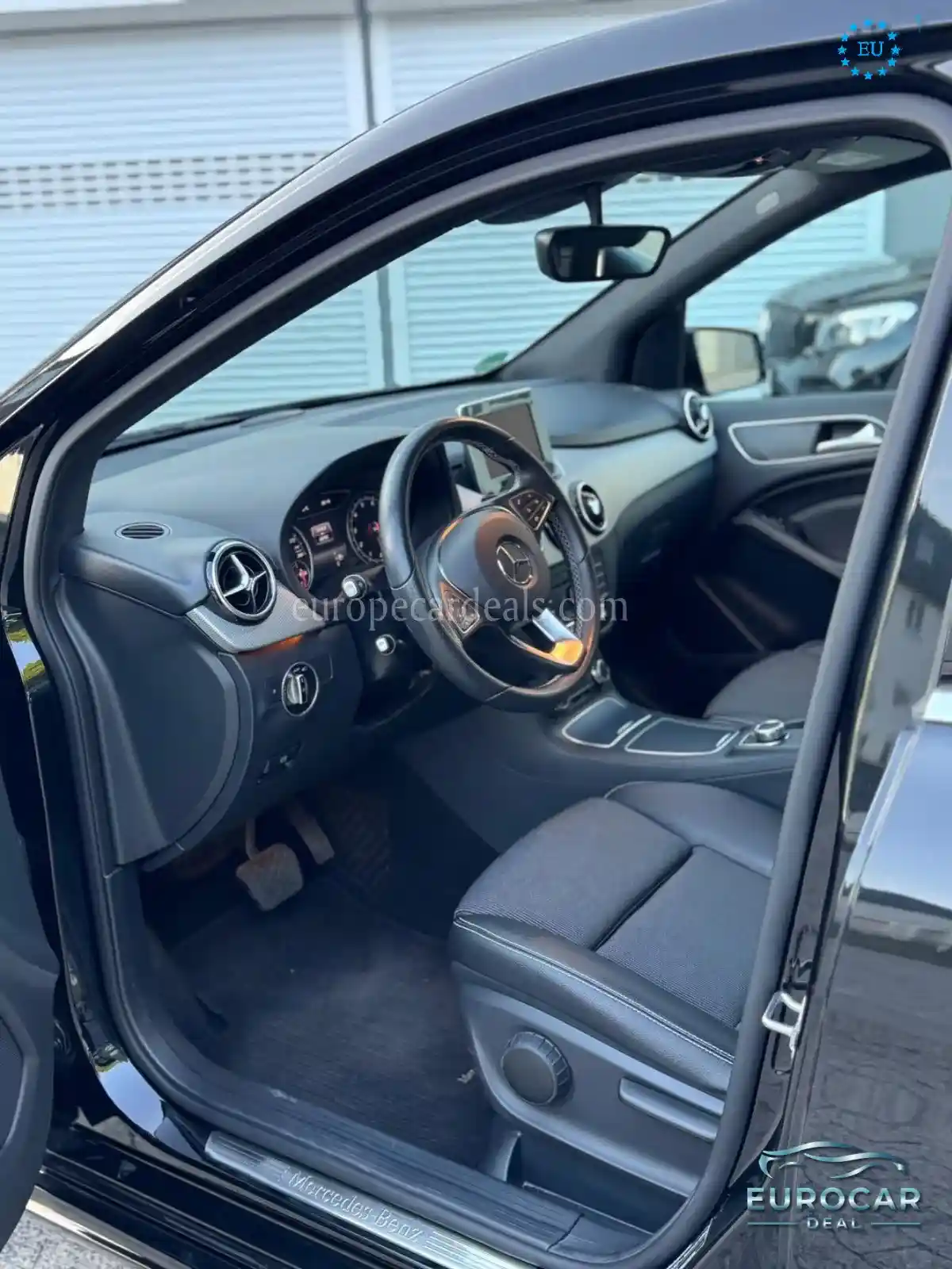 Mercedes-Benz B 180