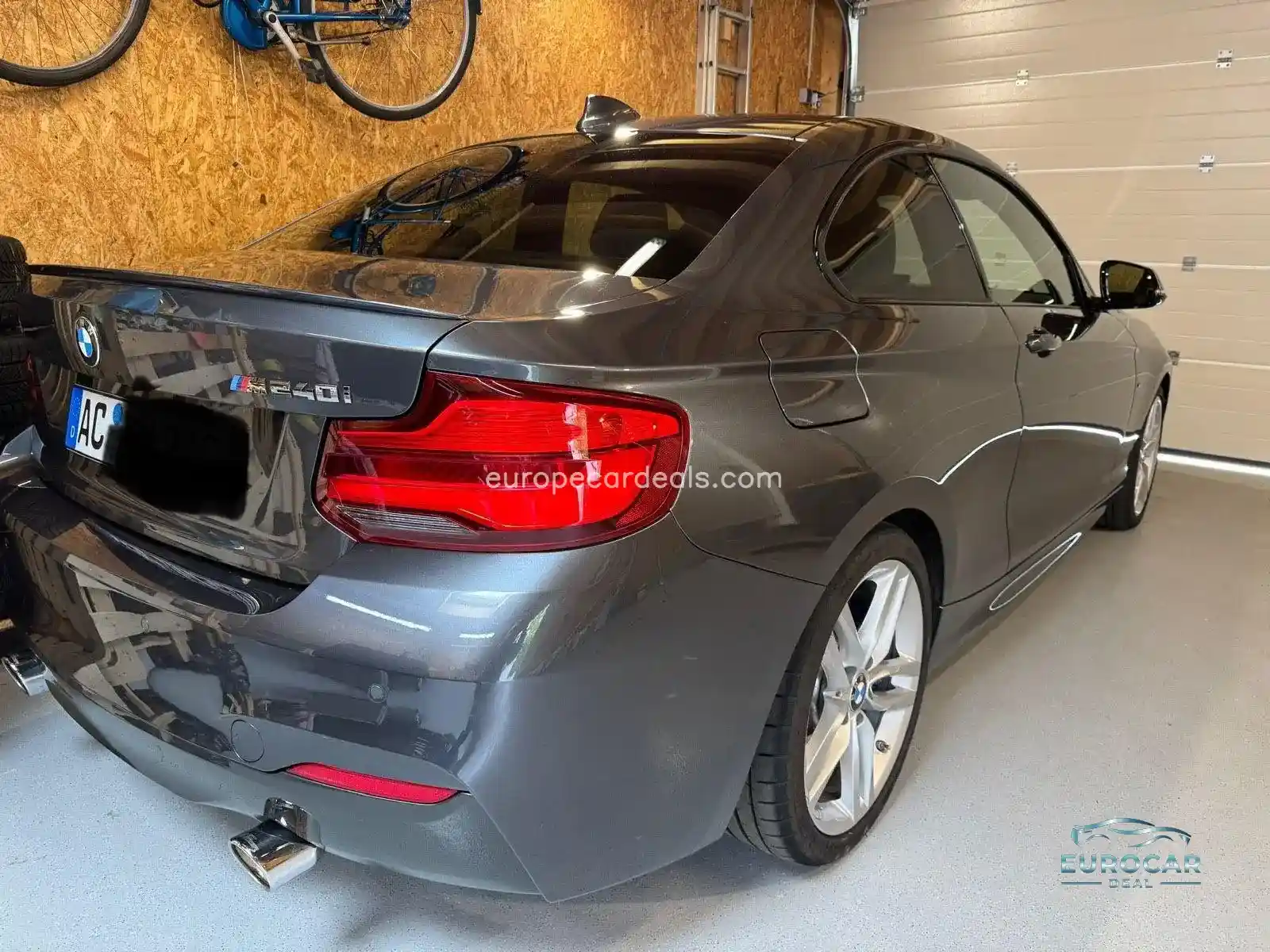 BMW M240i