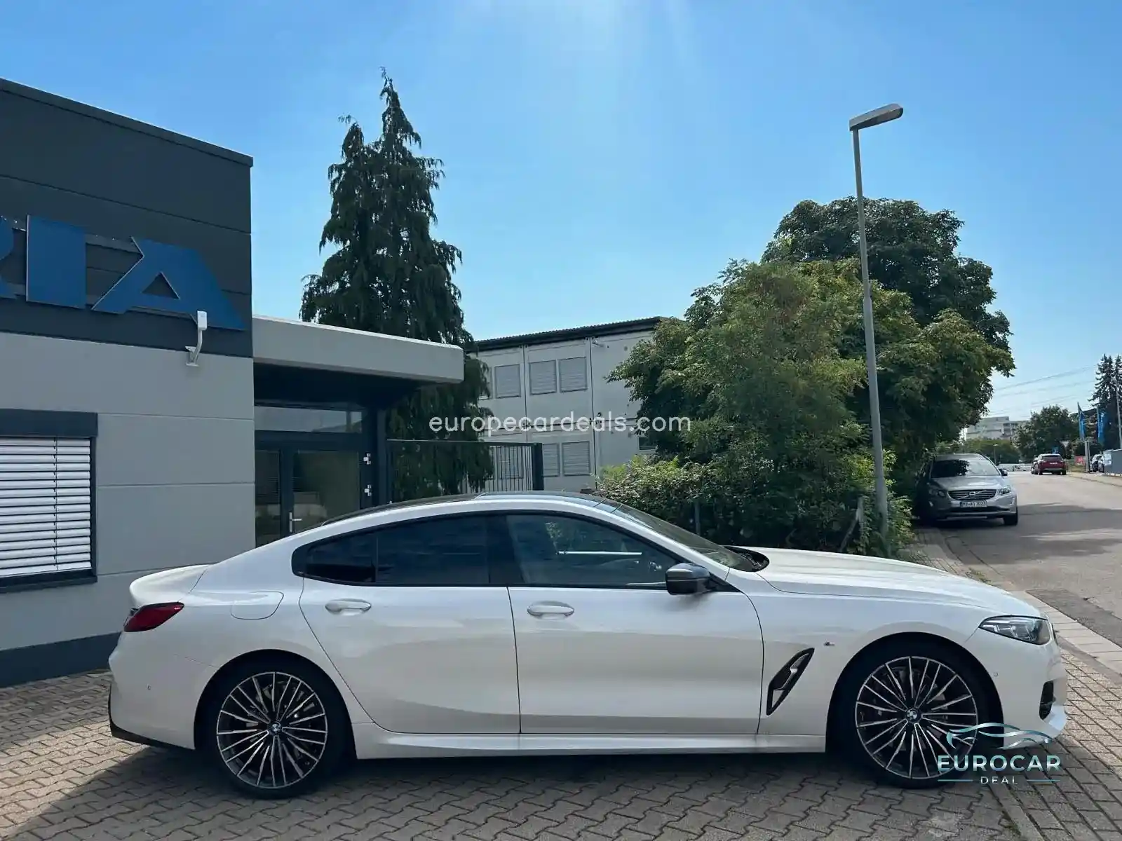 BMW 840