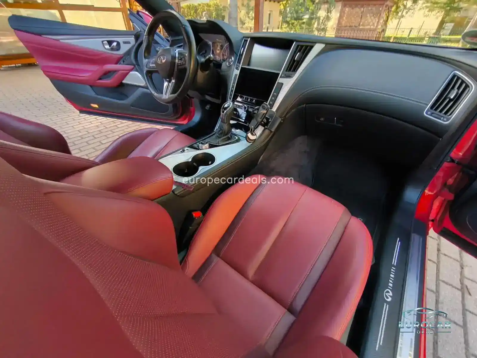 Infiniti Q60