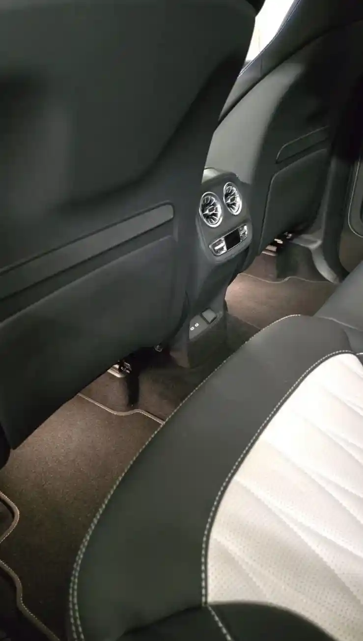 Mercedes-Benz G 500