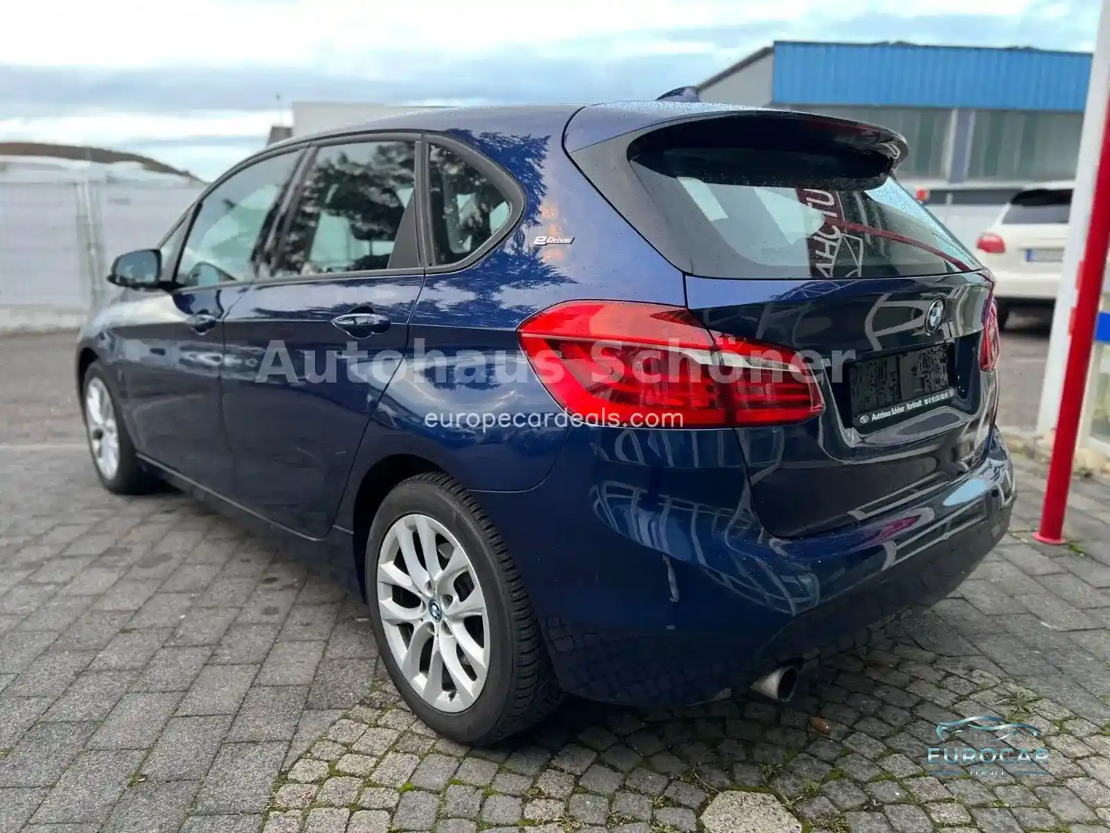 BMW 225