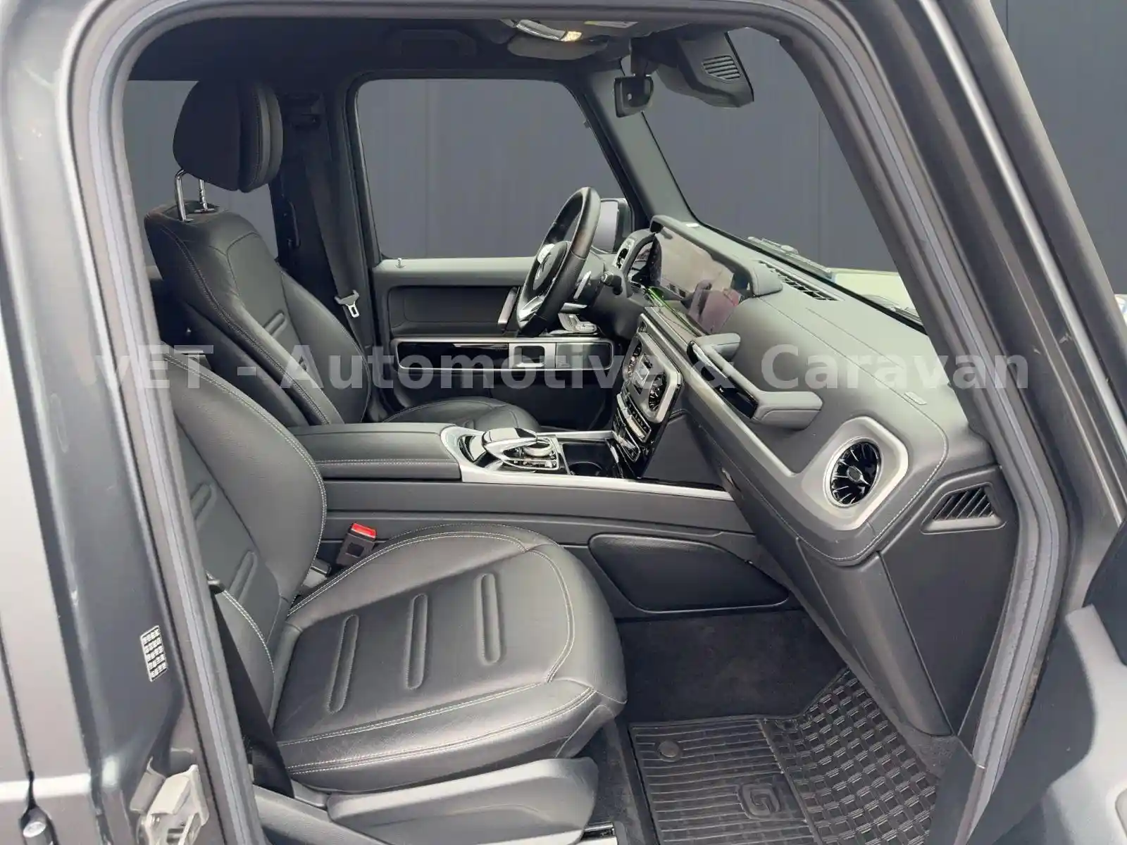 Mercedes-Benz G 500