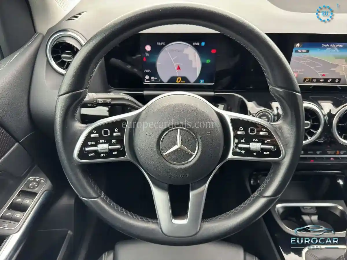 Mercedes-Benz B 180