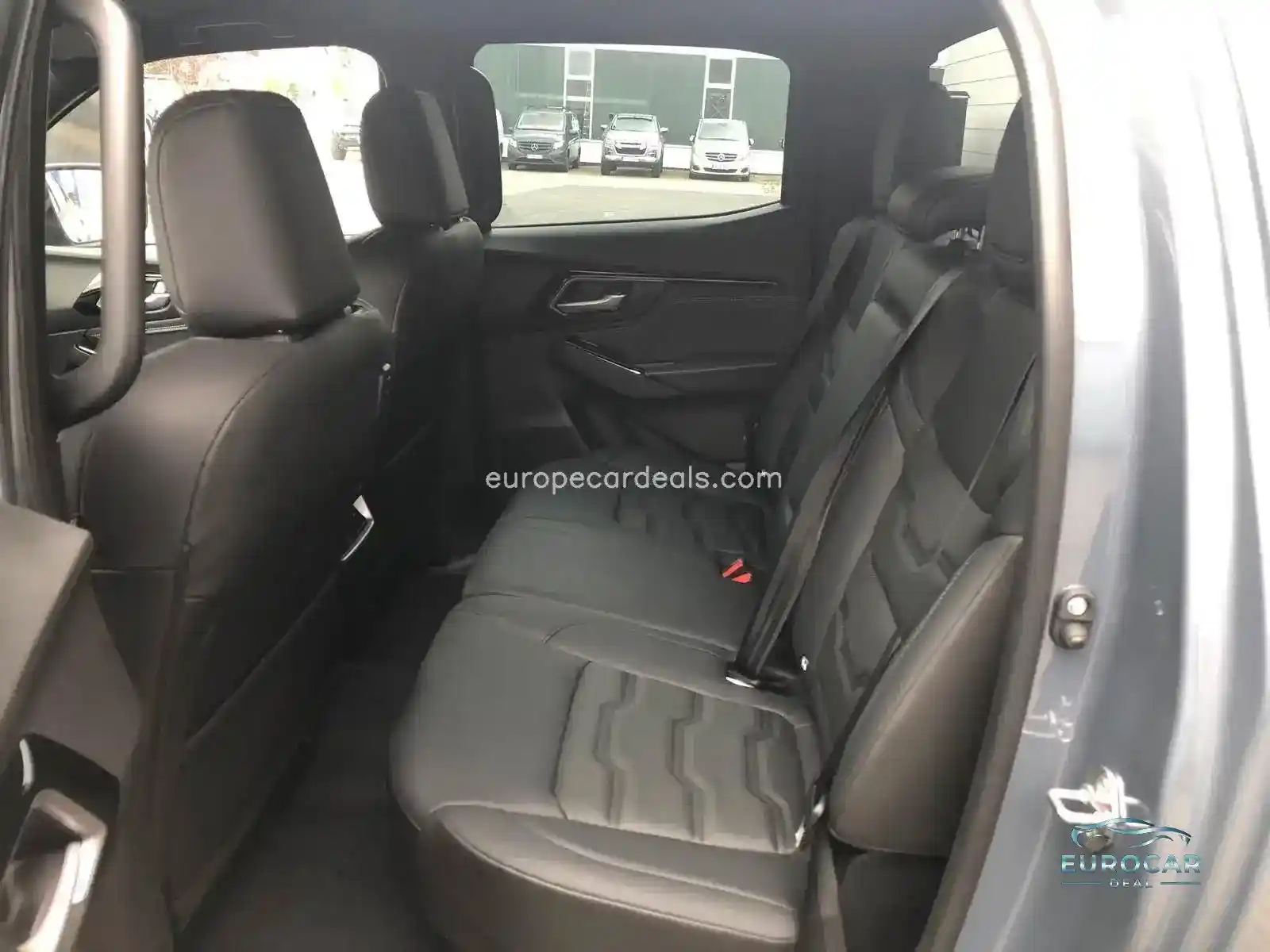 Double Cab V-Cross AT + hohes Fahrwerk +