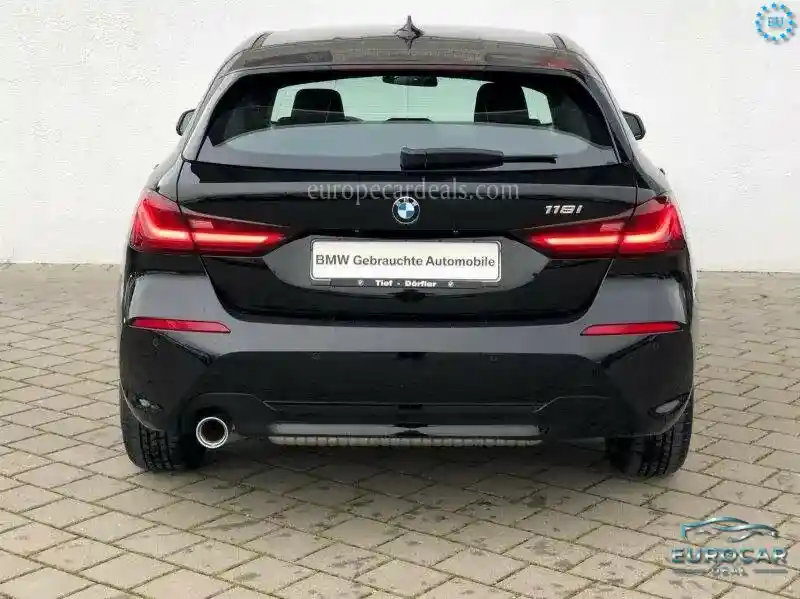 BMW 118