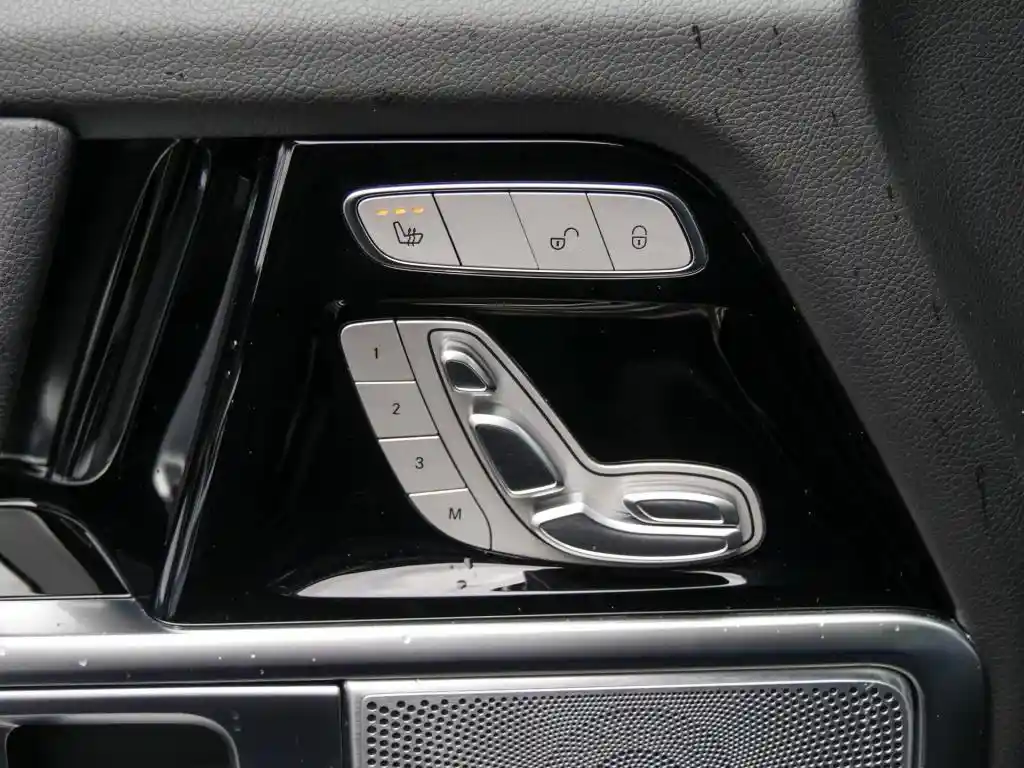 Mercedes-Benz G 500