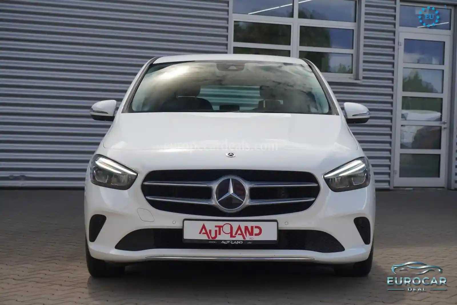 Mercedes-Benz B 180
