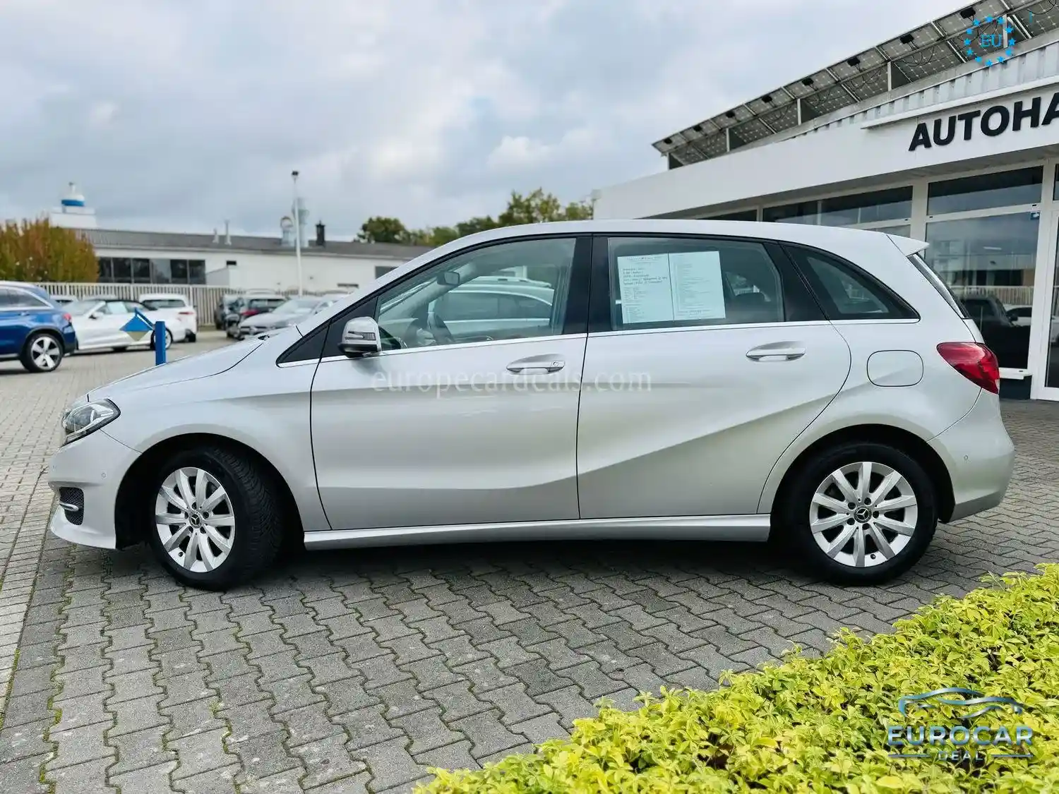 Mercedes-Benz B 180