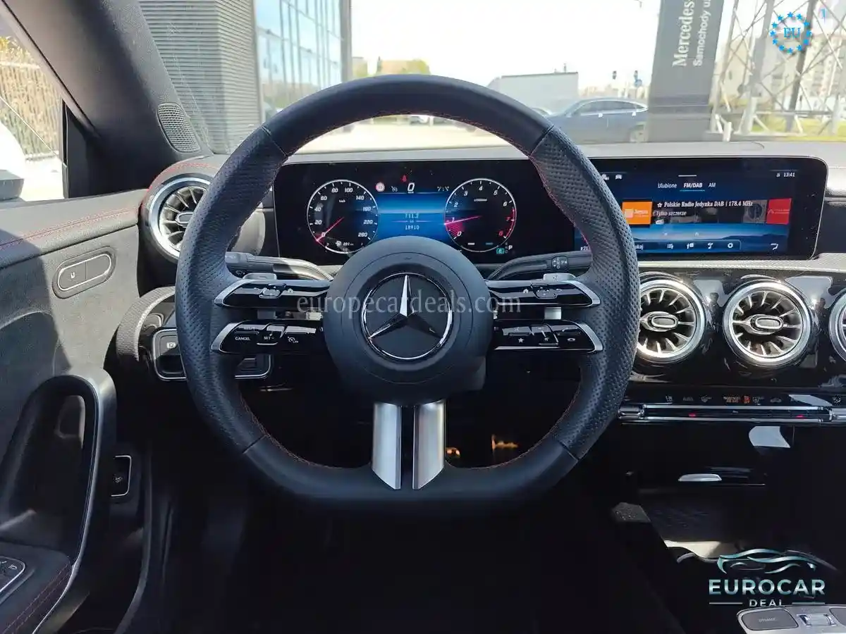 Mercedes-Benz CLA 200