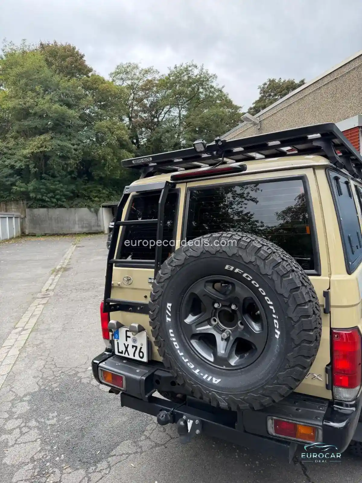 Toyota Land Cruiser