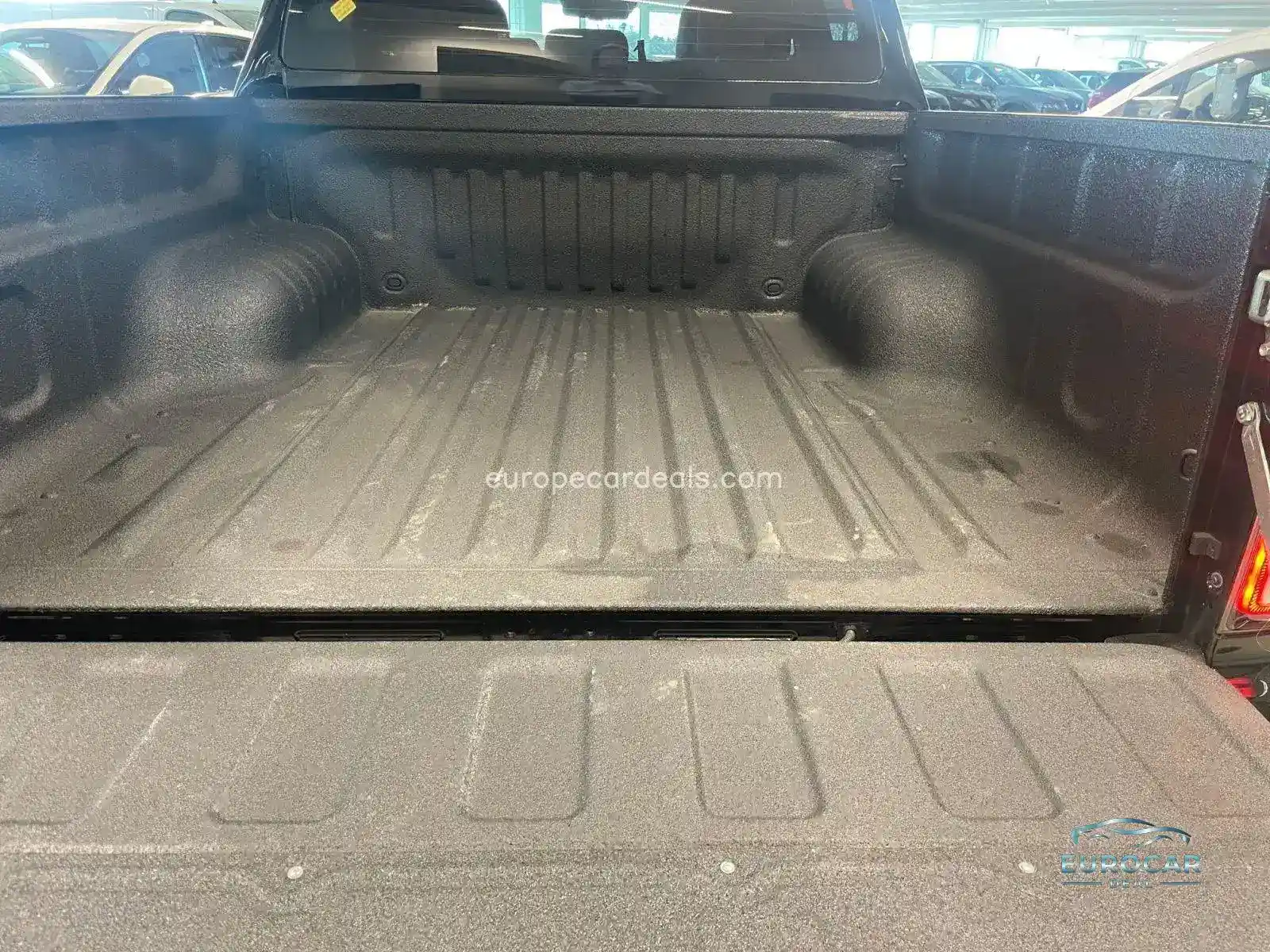 DoubleCab 4WD AT V-Cross Kam SHZ AHK Apple