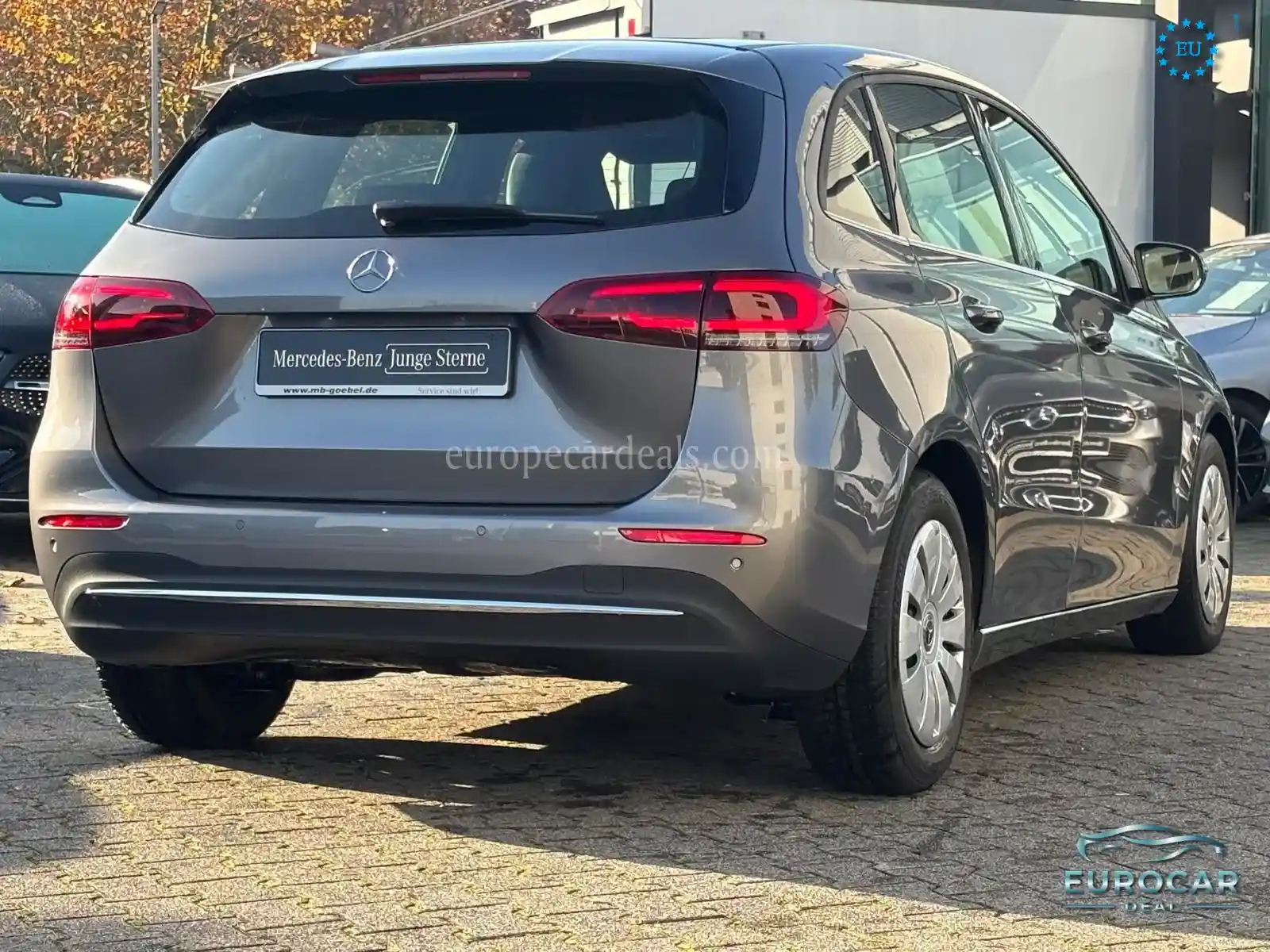 Mercedes-Benz B 180