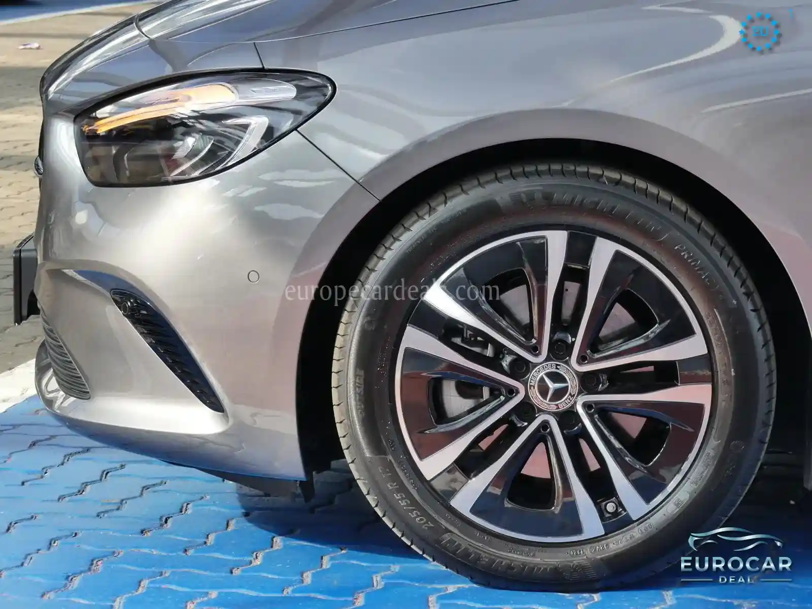 Mercedes-Benz B 200