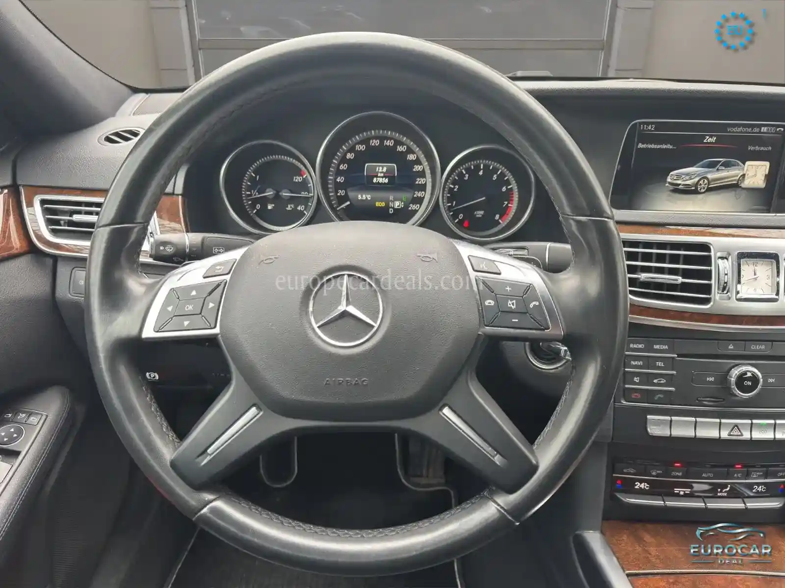 Mercedes-Benz E 200