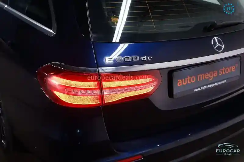 Mercedes-Benz E 300