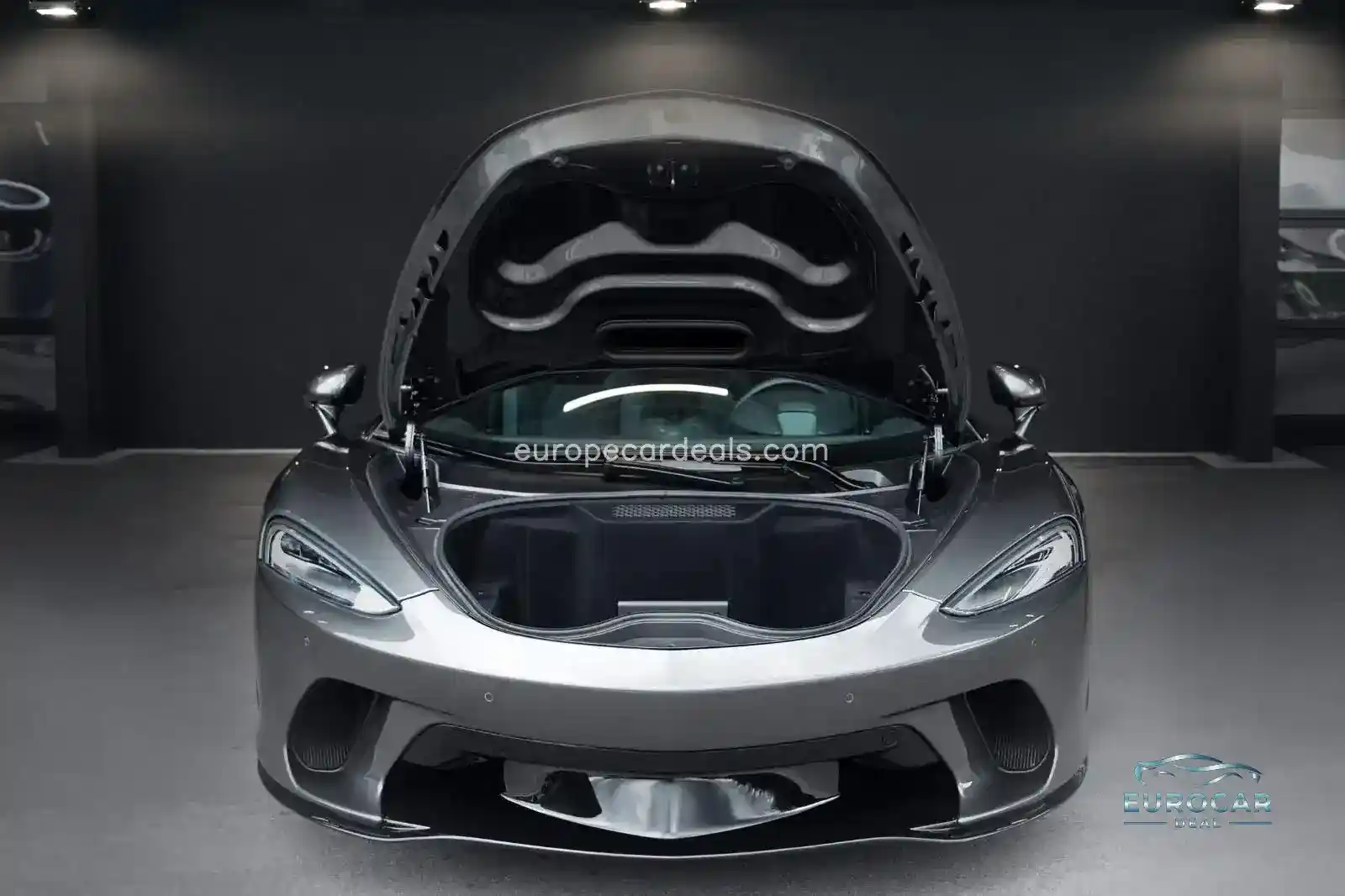 McLaren GT