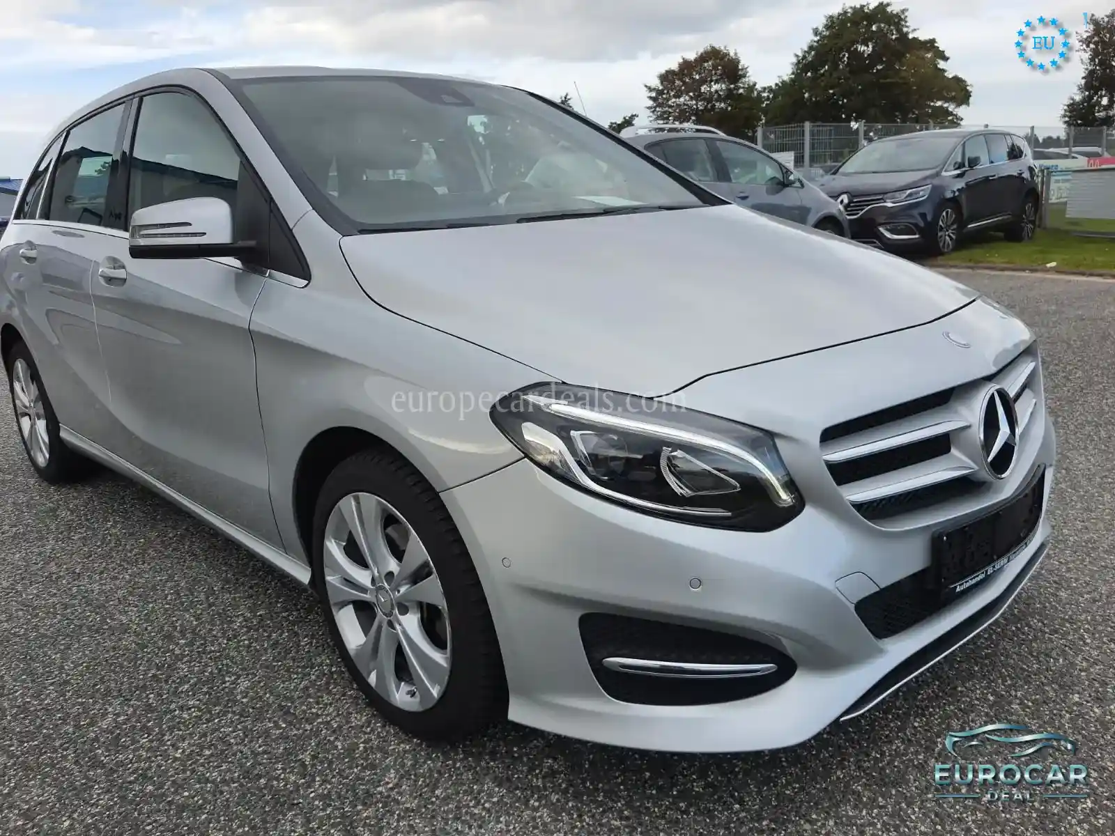 Mercedes-Benz B 180